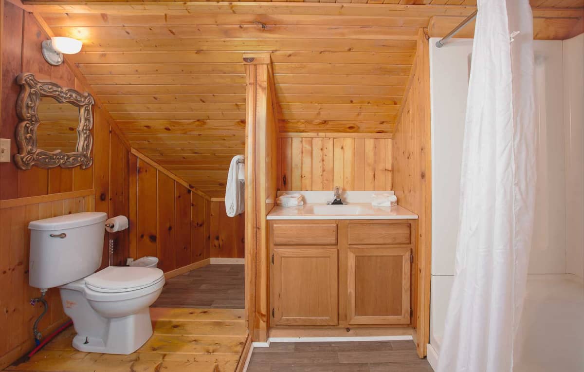 Private Cabin #31 - bathroom